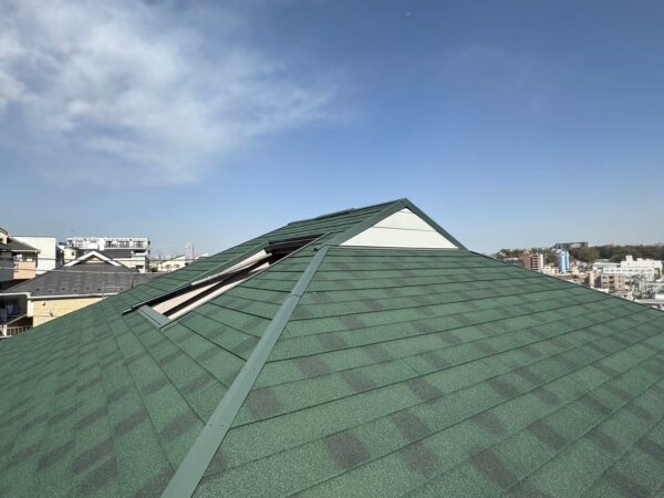 横浜市南区にて屋根修理〈築30年スレート屋根の葺き替え工事〉 施工後